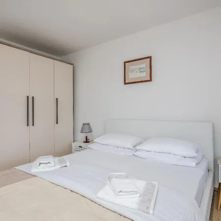 Apartmani Nada 2 Krk Town Exterior photo